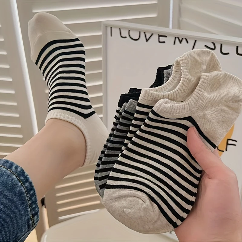 Women’s Low-Cut Striped Socks – Black & White, Invisible Style (Pack of 4)