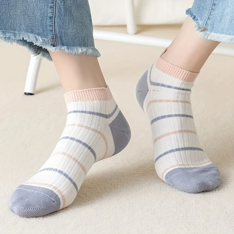Women’s Fashion Ankle Socks – Knitted Comfort Striped Design (Pack of 5) - Image 4