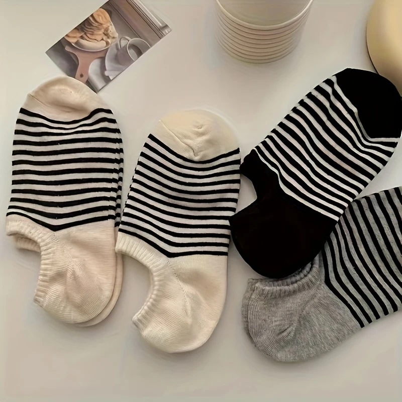 Women’s Low-Cut Striped Socks – Black & White, Invisible Style (Pack of 4) - Image 5