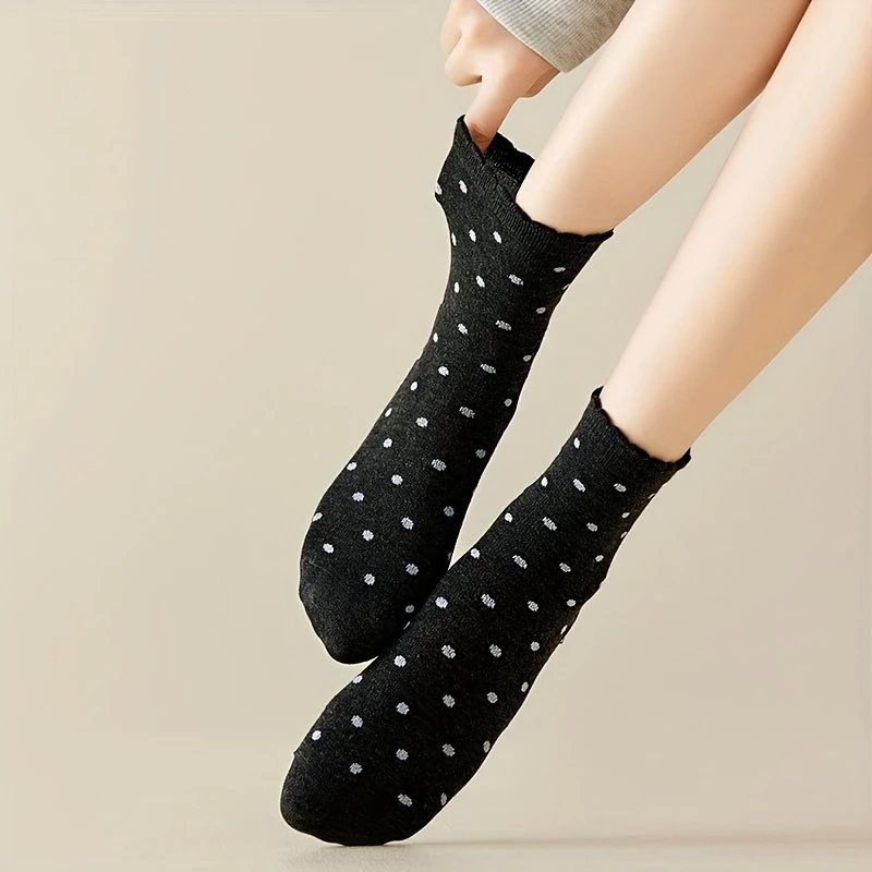 Elegant Collection – Women’s Black & White Polka Dot Socks (Pack of 5) - Image 6