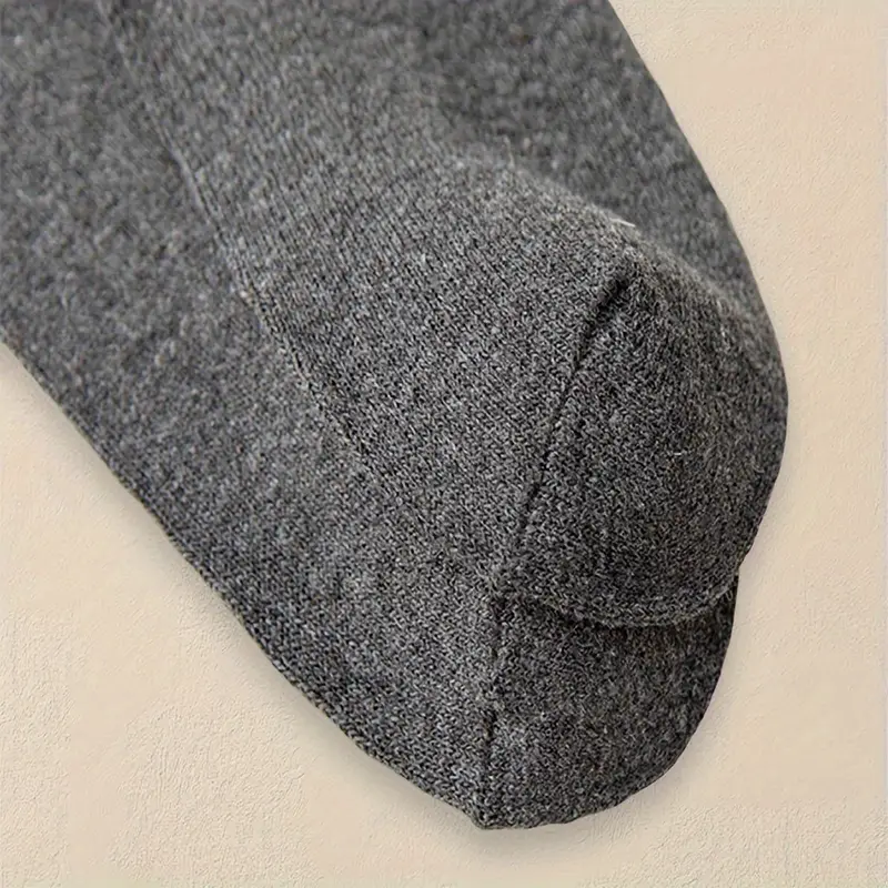 Stylish Men’s Crew Socks – Breathable Trendy Geometric Knit Design (Pack of 5) - Image 8