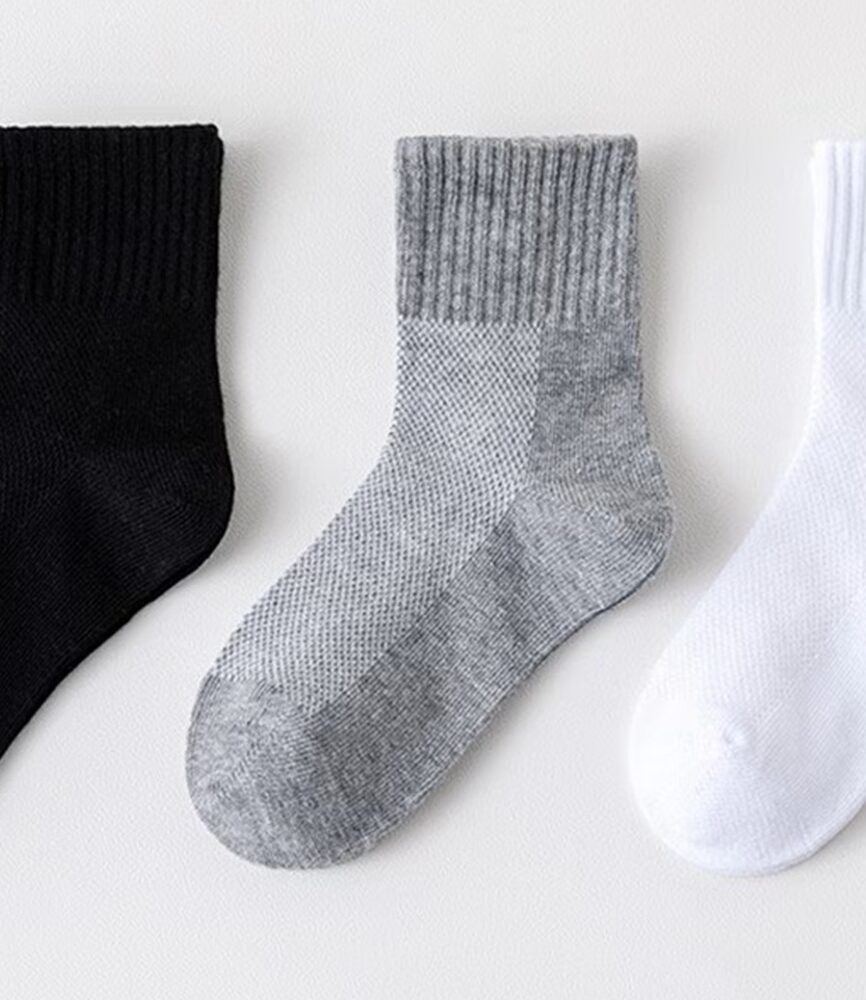 3 Pairs Men's Ribbed Athletic Quarter Crew Socks Black Grey White