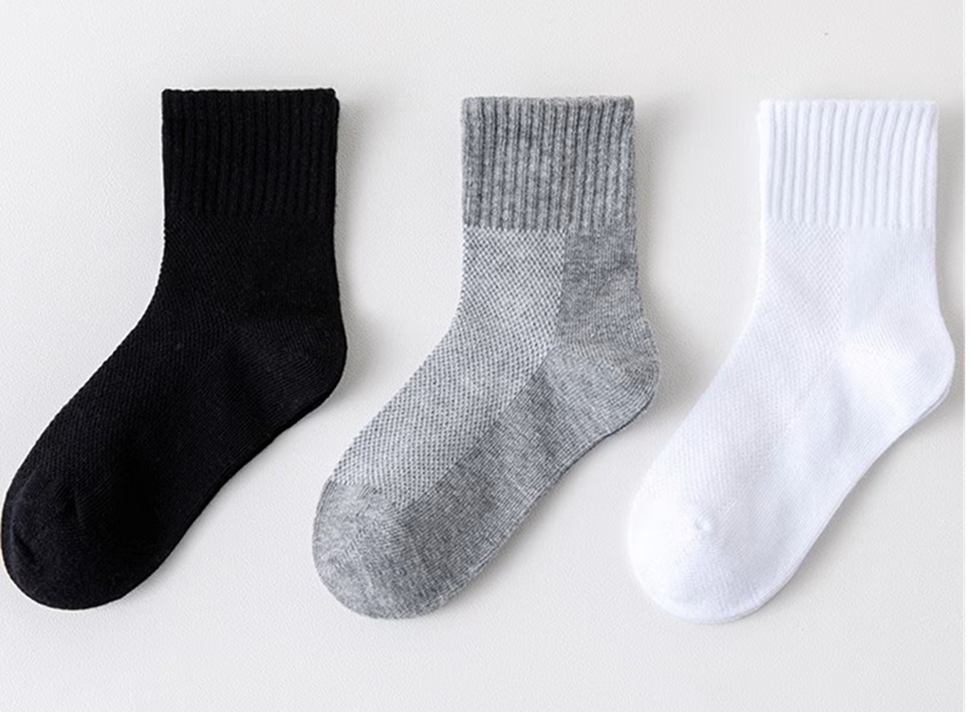 Men’s Ribbed Athletic Quarter Crew Socks – Breathable Mesh Cushion (Pack of 3)