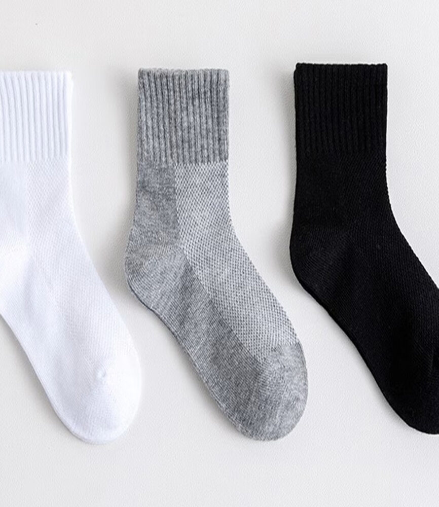 Grey Ribbed Cushion Quarter Crew Sock on Foot