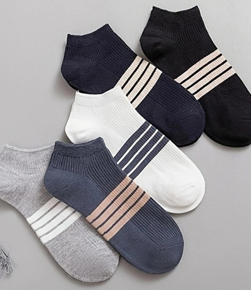 5 Pairs Men's Four-Bar Striped Ankle Socks Flatlay