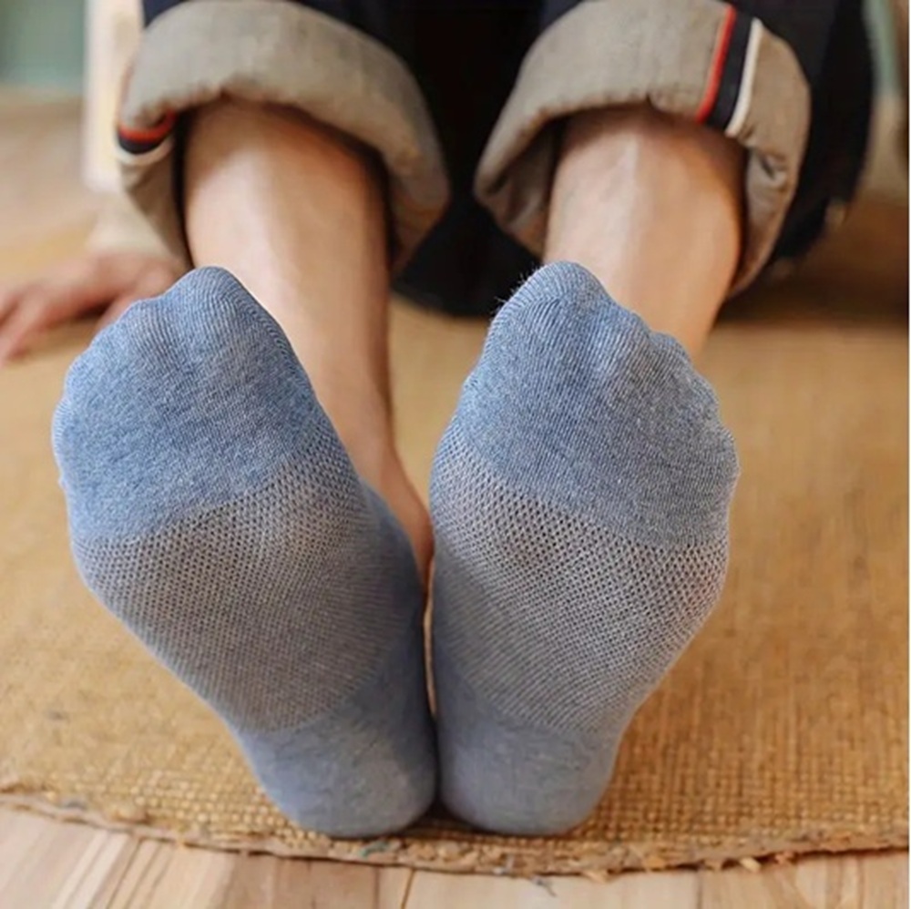 Sky Blue Lightweight No-Show Liner Sock