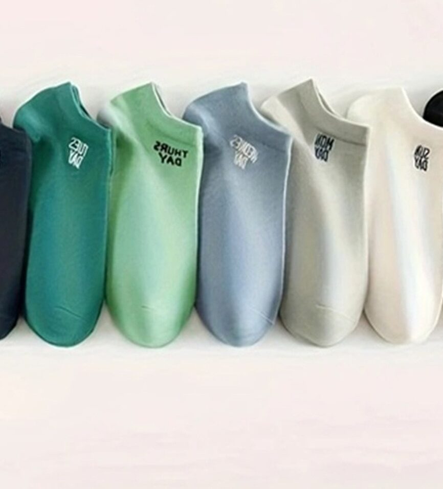 7 Pairs Men's Days of the Week Low-Cut Ankle Socks Monday to Sunday