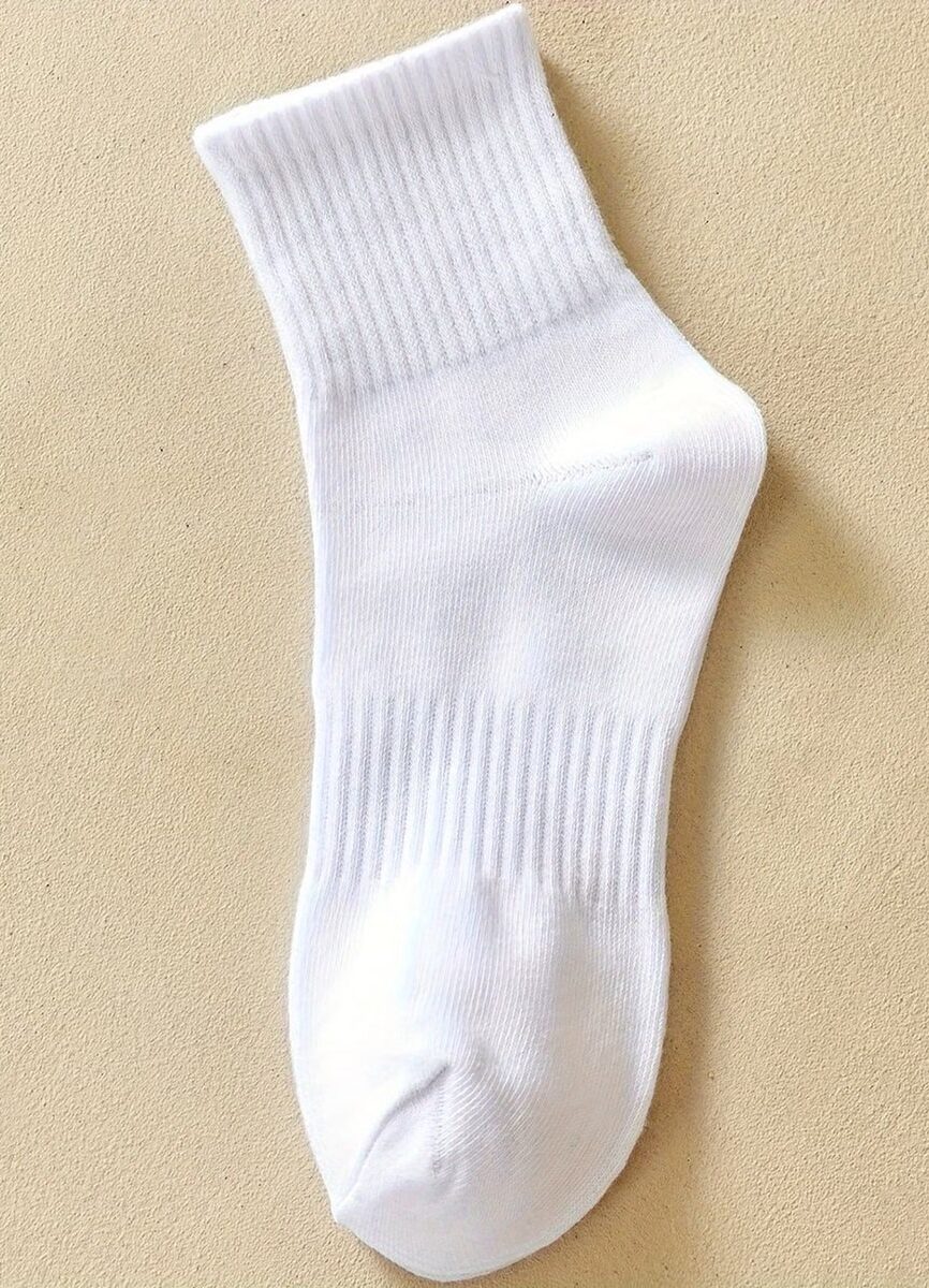 Clean White Athletic Ribbed Sock Overview