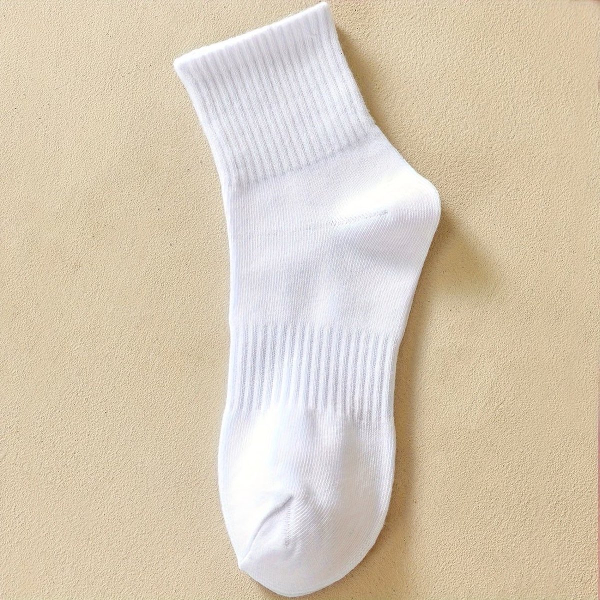 Clean White Athletic Ribbed Sock Overview