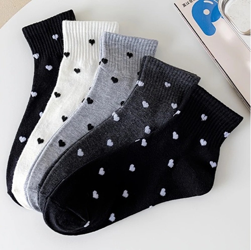 Elastic Ribbed Cuff and Reinforced Heel Detail