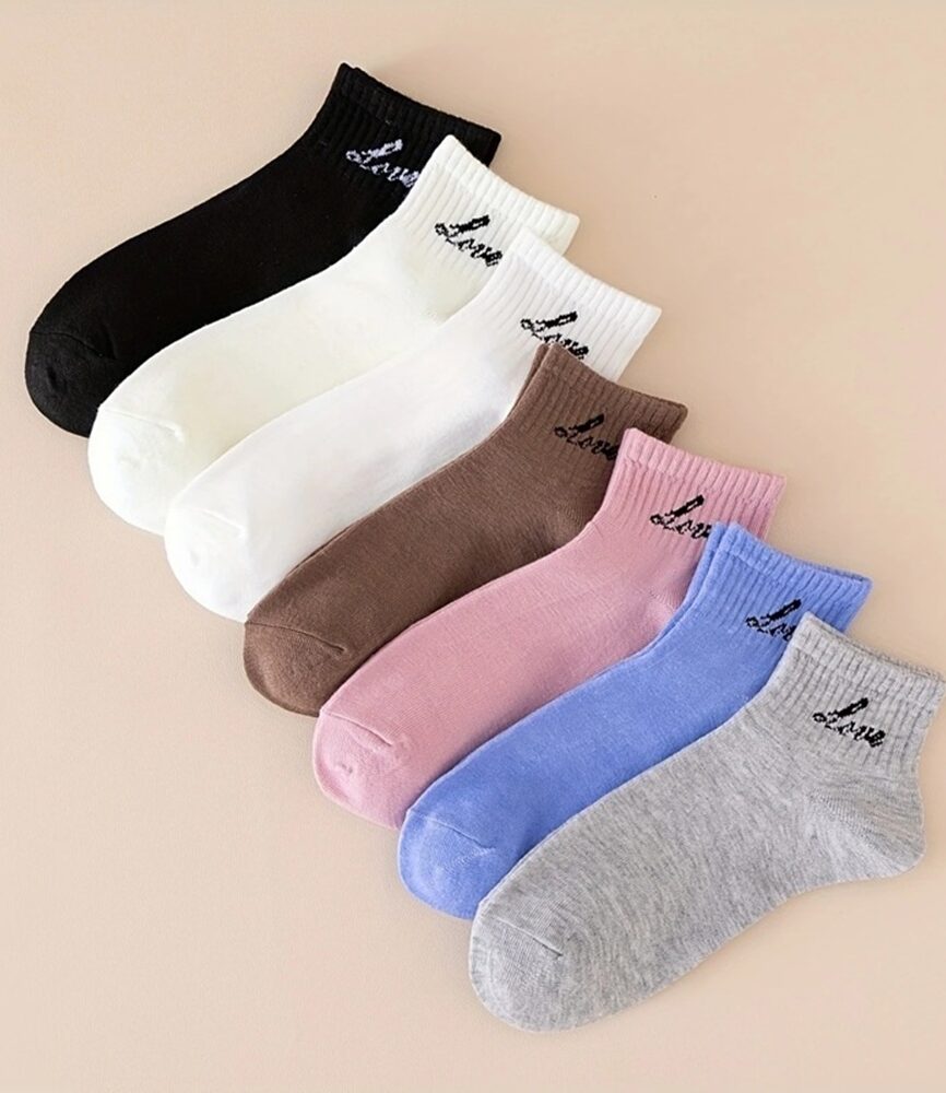 7 Pairs Women's 'Love' Script Embroidered Ribbed Ankle Socks
