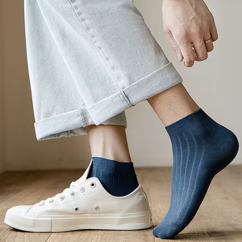 Clean Off-White and Light Grey Ankle Socks