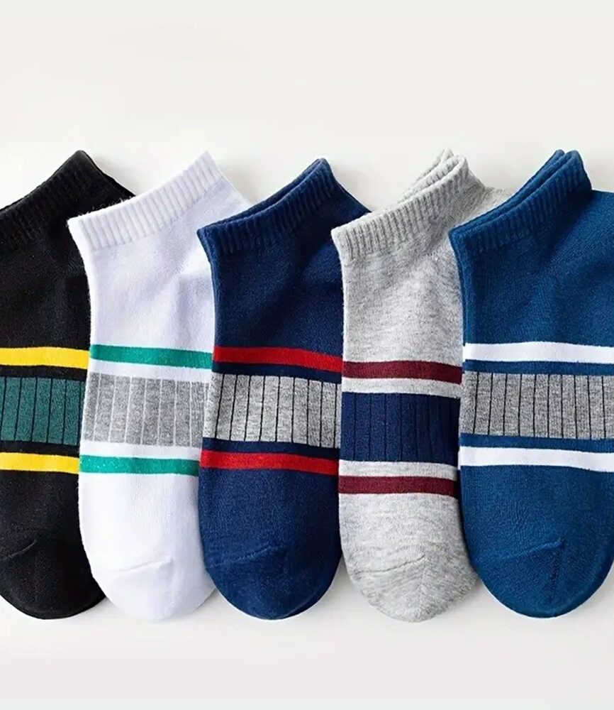 Ribbed Collar Elasticity and Moisture-Wicking Footbed
