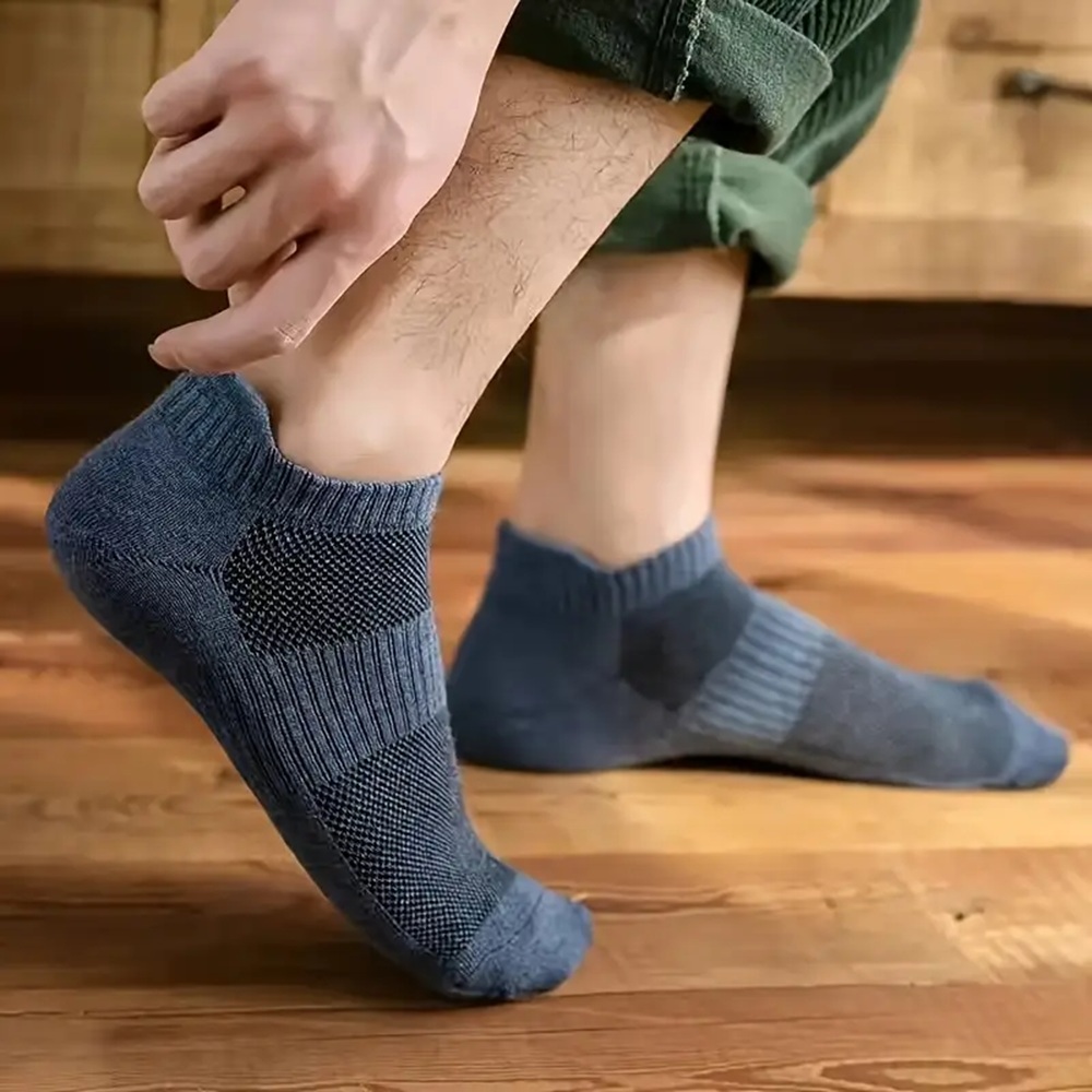 Men's Athletic Low-Cut Socks Blue and Neutral Palette