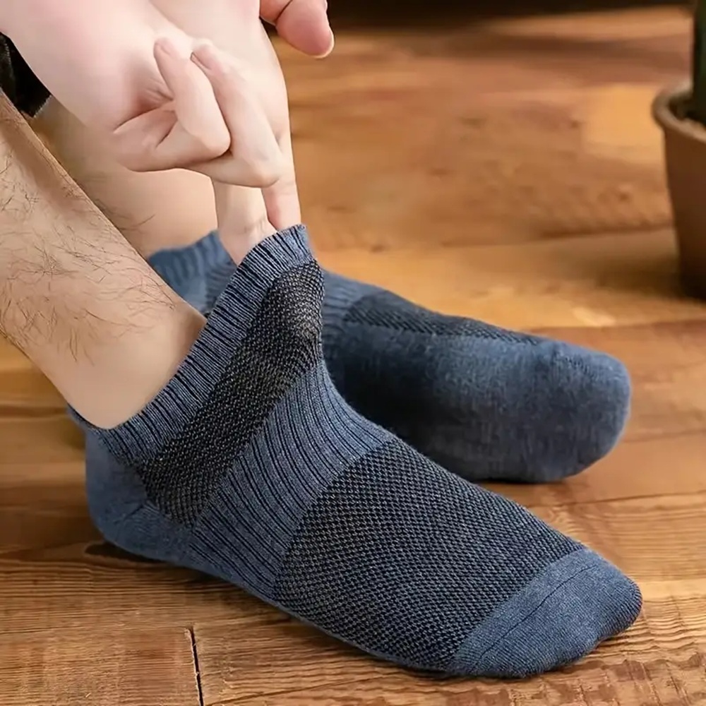 Anti-Blister Achilles Heel Tab and Padded Heel