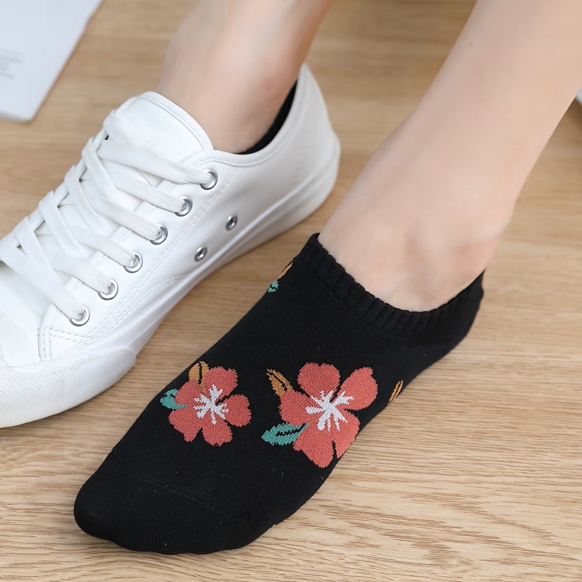 Navy Blue and Grey Floral Pattern Low-Cut Socks